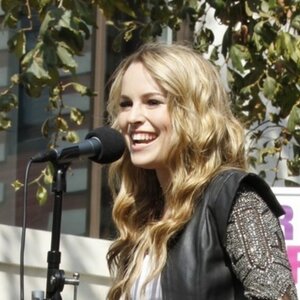 Bridgit Mendler