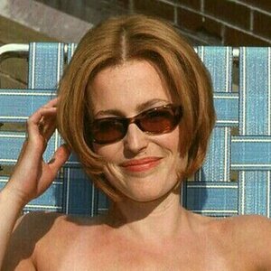 Gillian Anderson