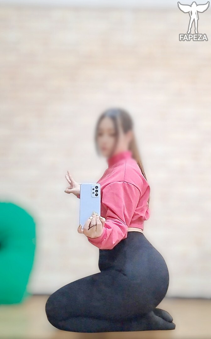 Nene_booty